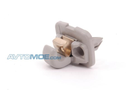 Кронштейн солнцезащитного козырька 8E0857562AJ50 VAG (фото №1)